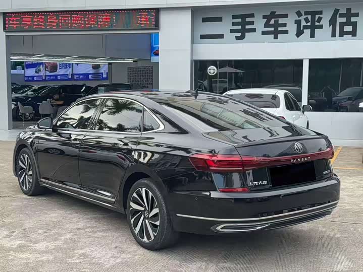 Фото 4 - Volkswagen Passat
