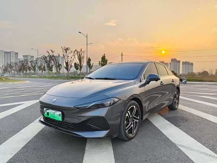 Фото 1 - Roewe D7