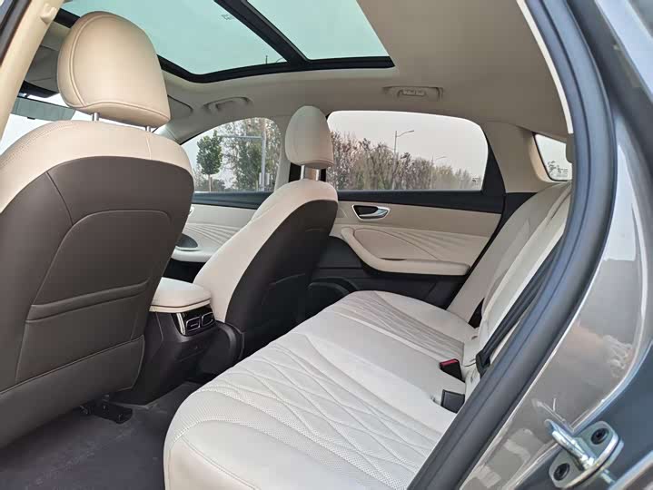 Фото 5 - Roewe D7