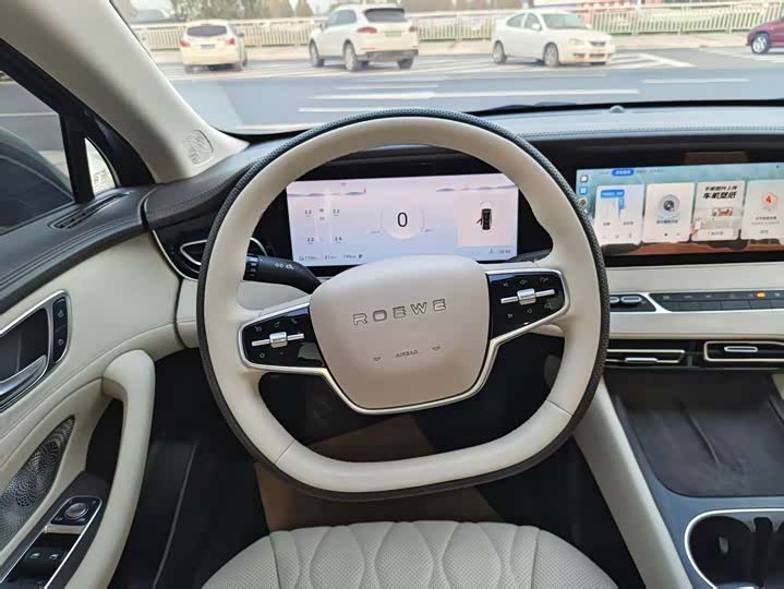 Фото 7 - Roewe D7