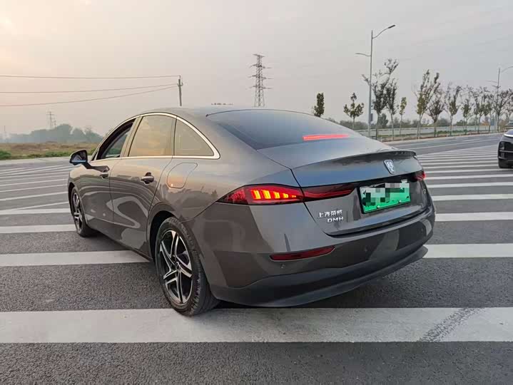 Фото 9 - Roewe D7