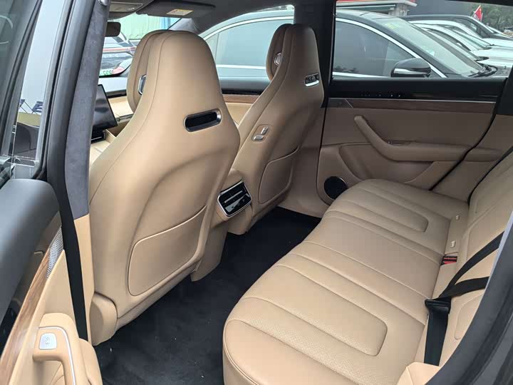 Фото 2 - Luxeed R7