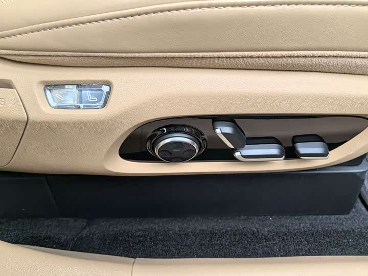 Фото 9 - Luxeed R7