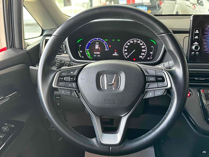 Фото 10 - Honda Elysion