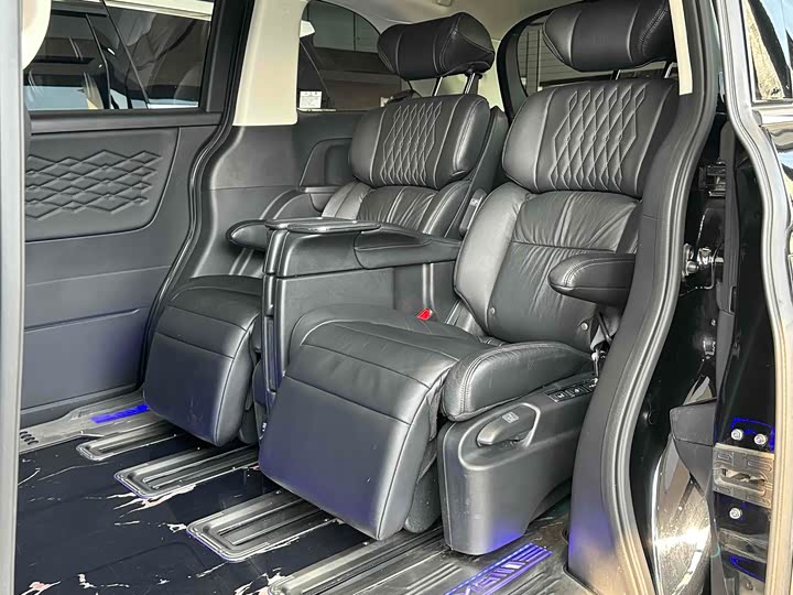 Фото 13 - Honda Elysion