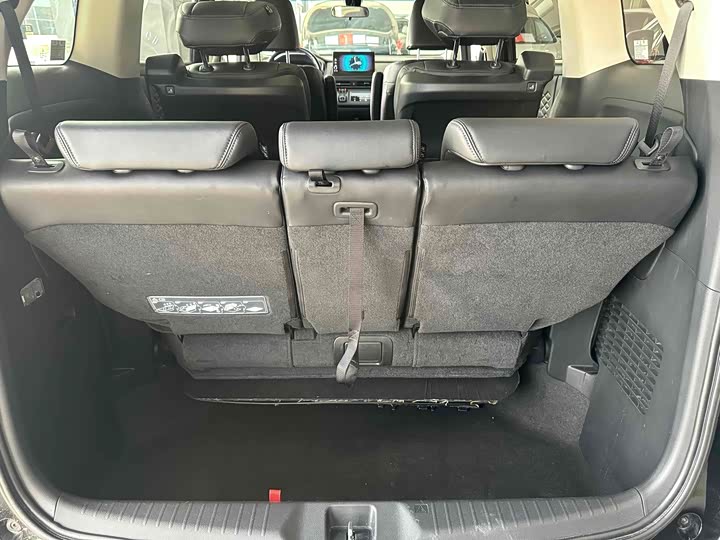 Фото 17 - Honda Elysion