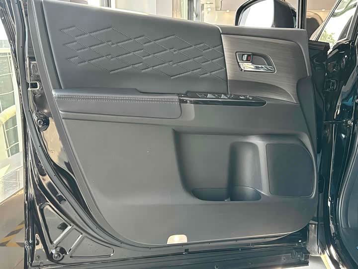 Фото 21 - Honda Elysion