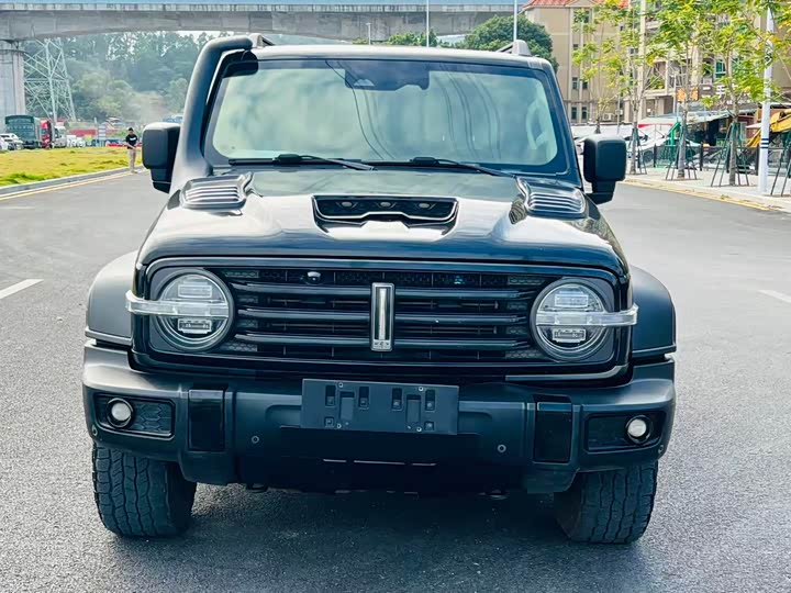 Фото 6 - Tank 300