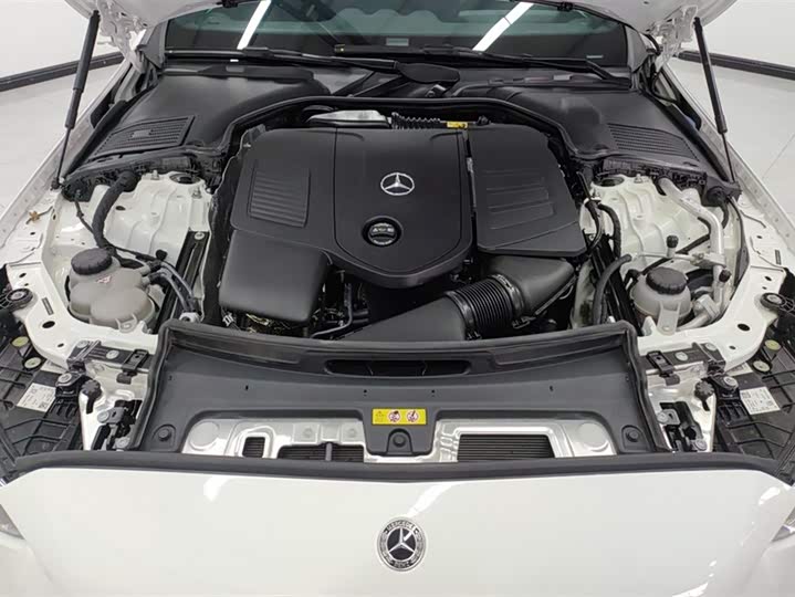 Фото 10 - Mercedes-Benz C-Class