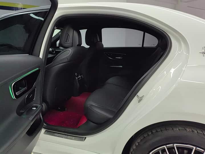 Фото 11 - Mercedes-Benz C-Class