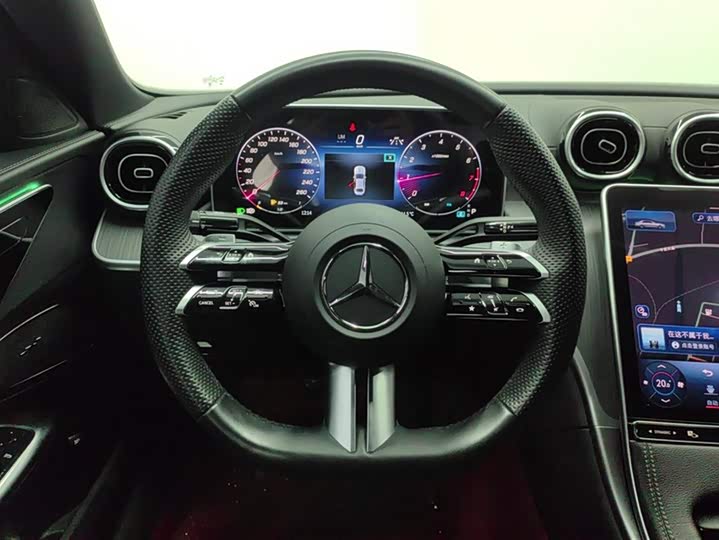 Фото 15 - Mercedes-Benz C-Class