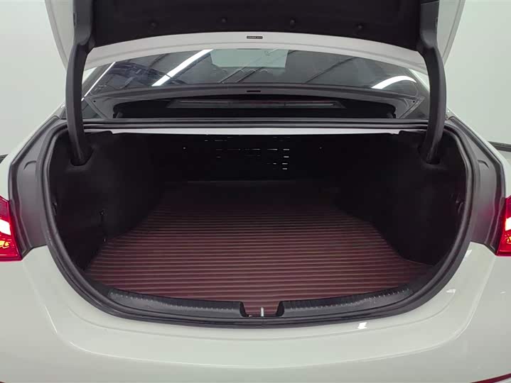 Фото 4 - Mercedes-Benz C-Class