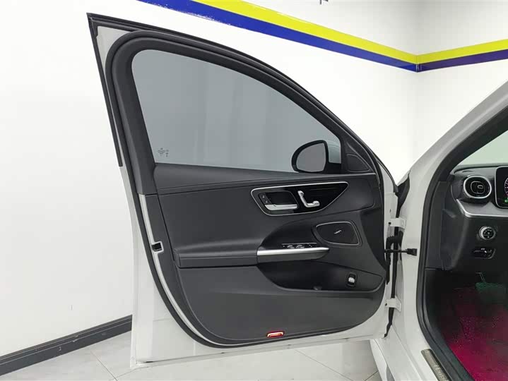 Фото 7 - Mercedes-Benz C-Class