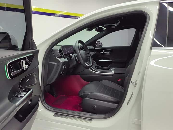 Фото 9 - Mercedes-Benz C-Class