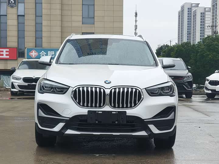 Фото 2 - BMW X1