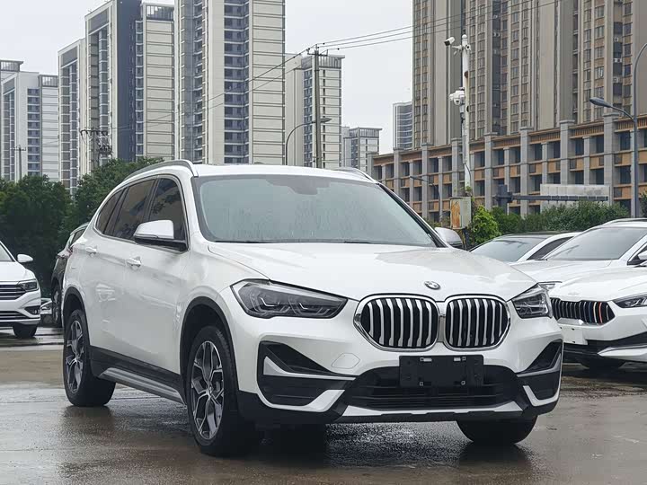 Фото 3 - BMW X1