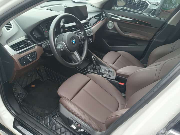 Фото 4 - BMW X1