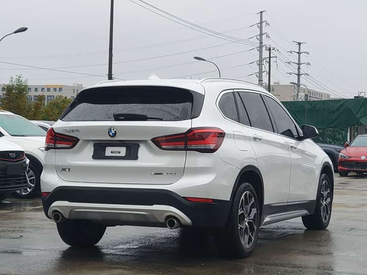 Фото 9 - BMW X1