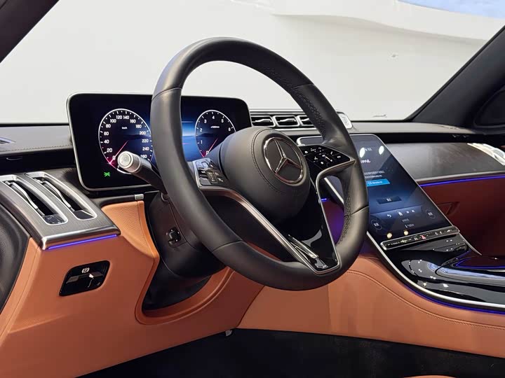 Фото 10 - Mercedes-Benz S-Class