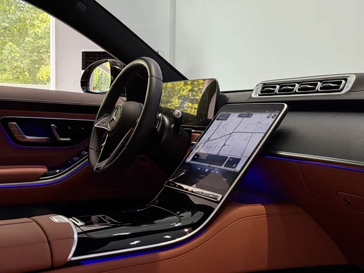 Фото 14 - Mercedes-Benz S-Class