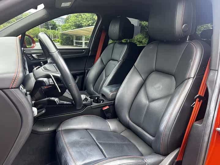 Фото 9 - Porsche Macan