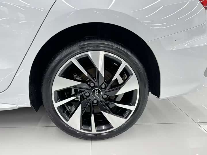 Фото 14 - Audi A3