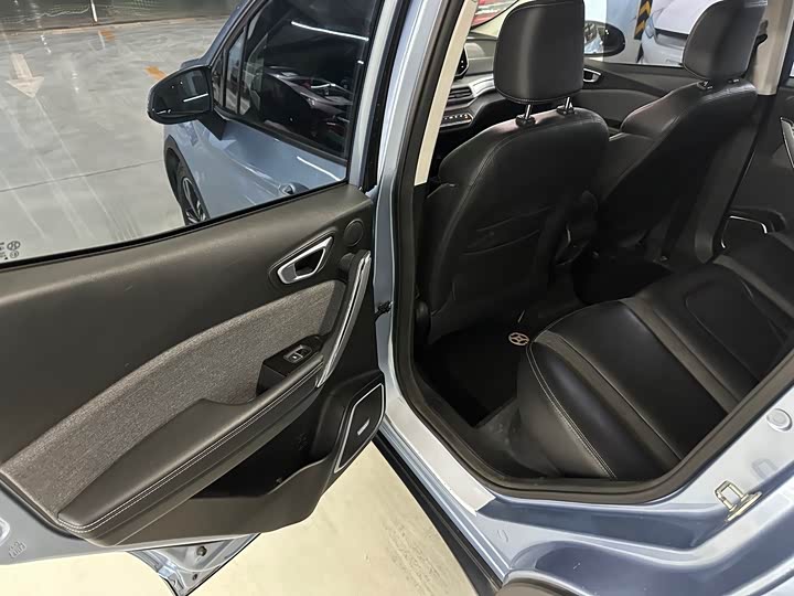 Фото 12 - Beijing EX3