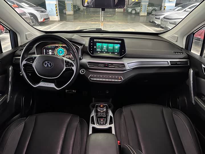 Фото 13 - Beijing EX3