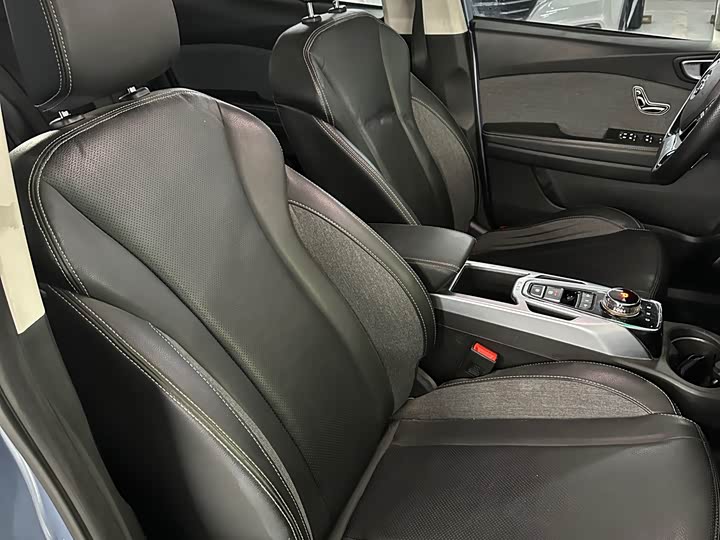 Фото 16 - Beijing EX3