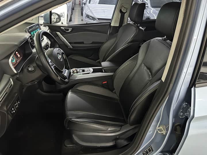 Фото 6 - Beijing EX3