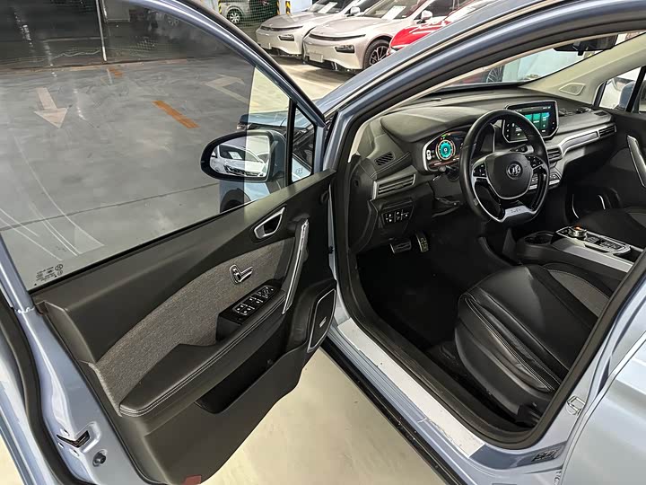 Фото 7 - Beijing EX3