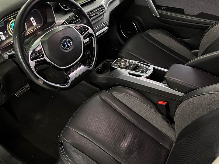 Фото 8 - Beijing EX3