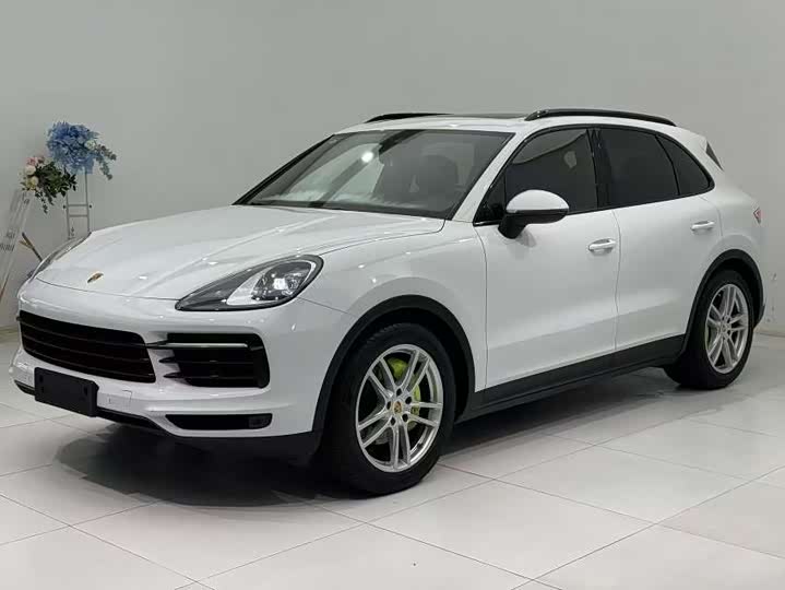 Фото 1 - Porsche Cayenne