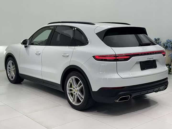 Фото 9 - Porsche Cayenne