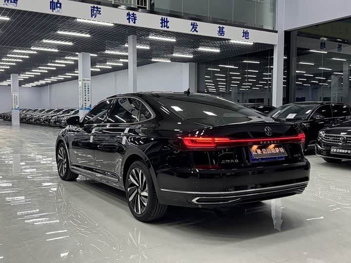 Фото 4 - Volkswagen Passat