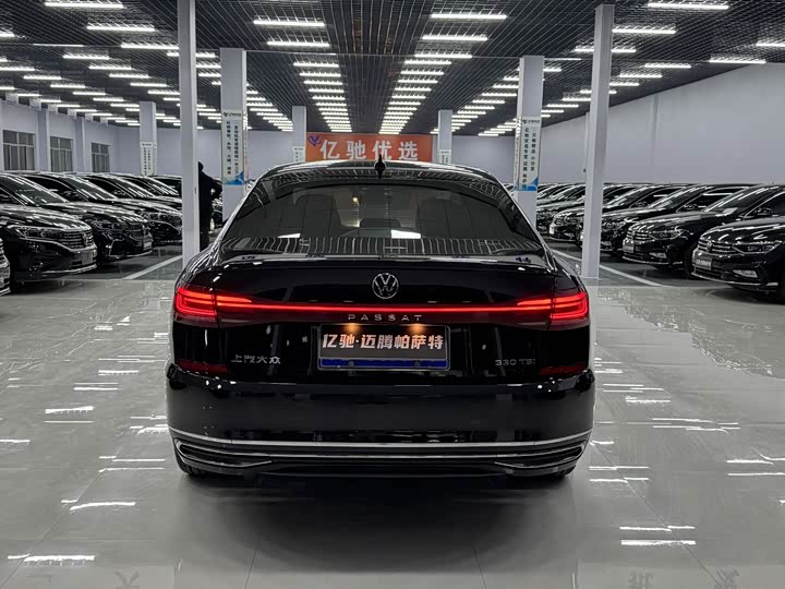 Фото 5 - Volkswagen Passat