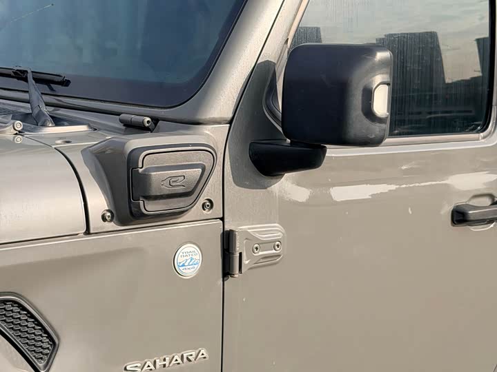 Фото 10 - Jeep Wrangler Hybrid