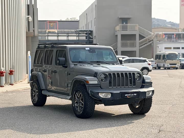 Фото 3 - Jeep Wrangler Hybrid