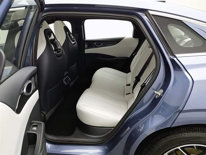 Фото 15 - BYD Seal 06 Hybrid/EV