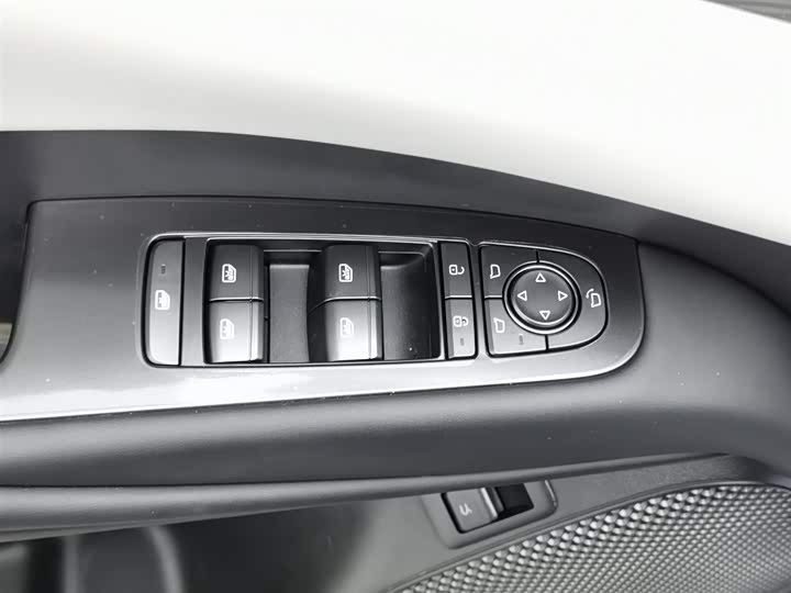 Фото 9 - BYD Seal 06 Hybrid/EV