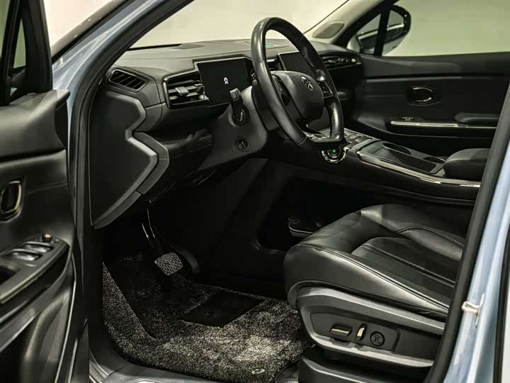 Фото 7 - Nio ES6