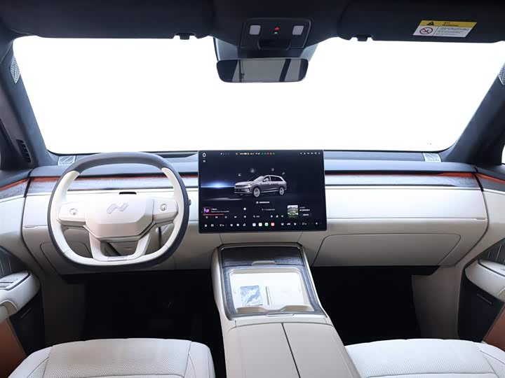 Фото 13 - Nio Onvo L90