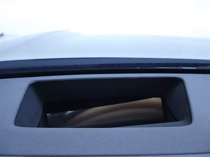 Фото 16 - Nio Onvo L90