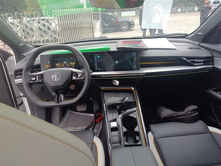 Фото 10 - MG Motor 5 Scorpio