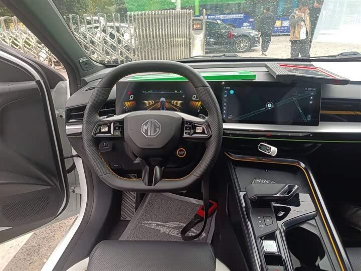 Фото 11 - MG Motor 5 Scorpio