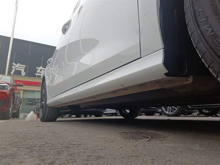 Фото 21 - MG Motor 5 Scorpio