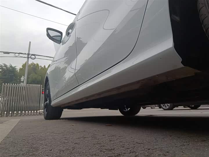 Фото 22 - MG Motor 5 Scorpio