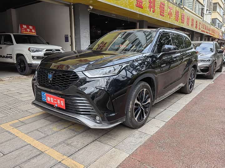 Фото 5 - Toyota Crown Kluger