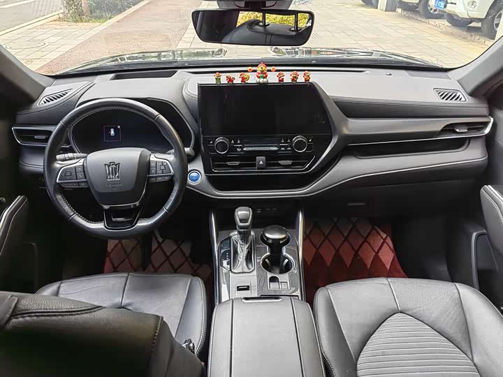 Фото 9 - Toyota Crown Kluger