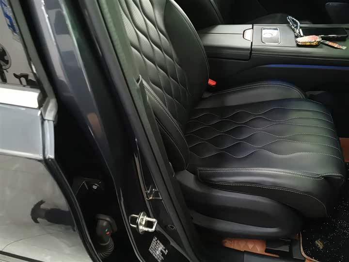 Фото 25 - Exeed VX